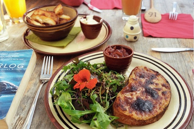 Springtime & St David's Day, that calls for rarebit! (Credit, Alex Poulter - www.flickr.com/photos/livingfortuesday/)