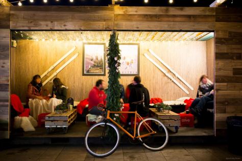 Apres Bar - Jon Craig