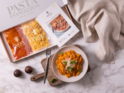 2017.12.04 Pasta Evangelist-021(logo).jpg