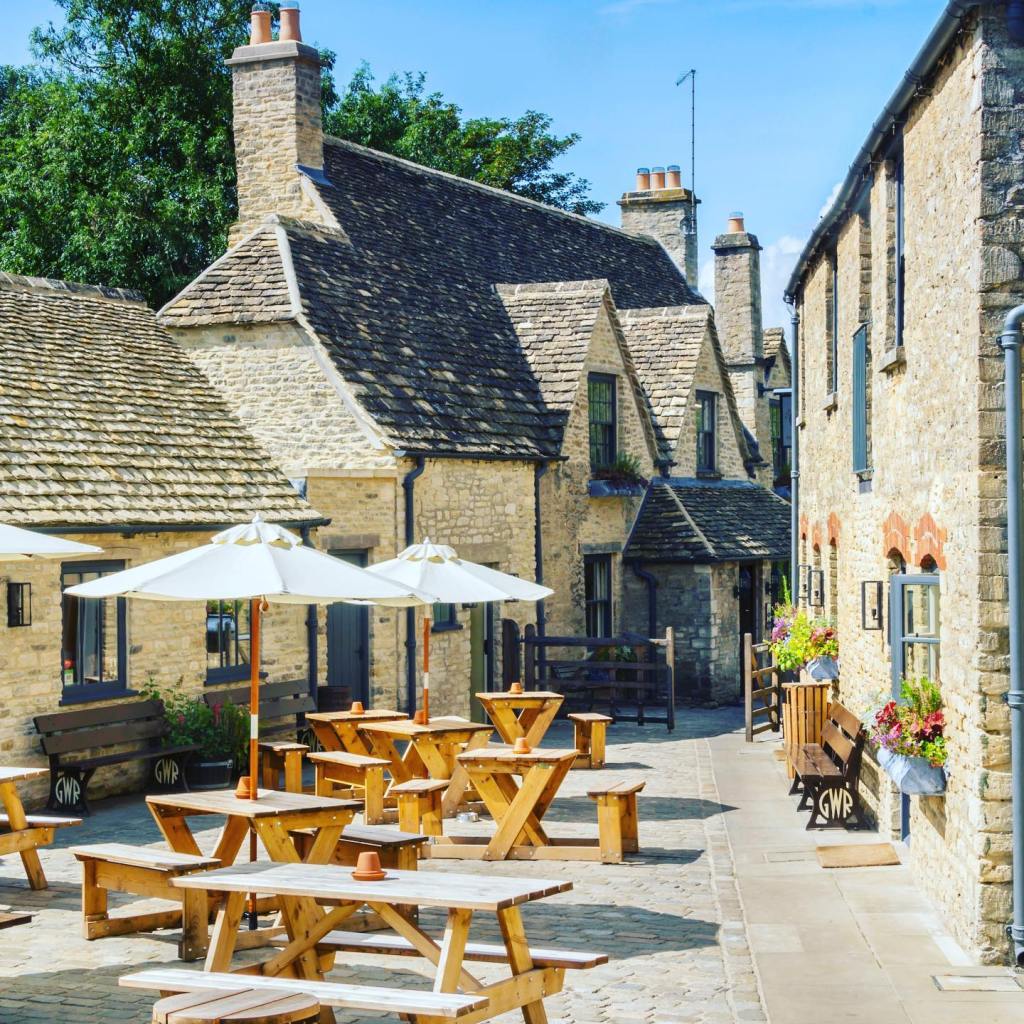 The courtyard at The Royal Oak