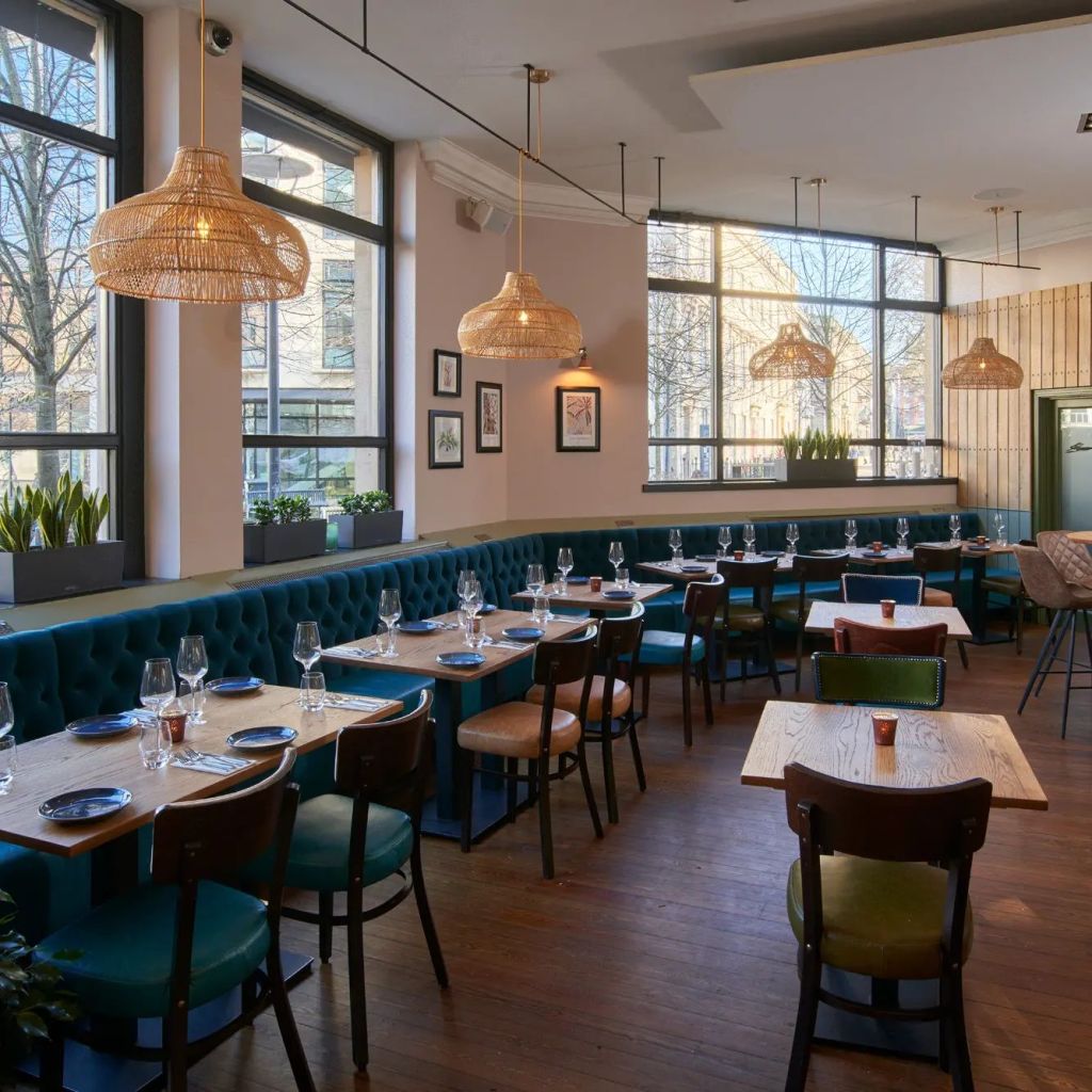 Cow and Sow interior