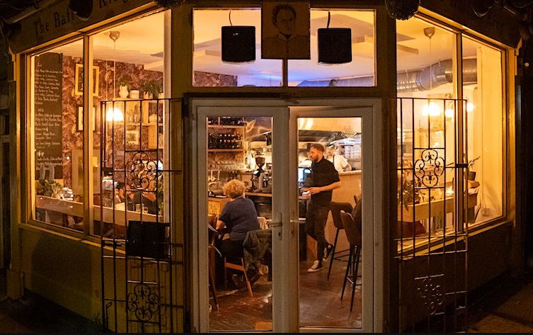 Exterior of restaurant at night