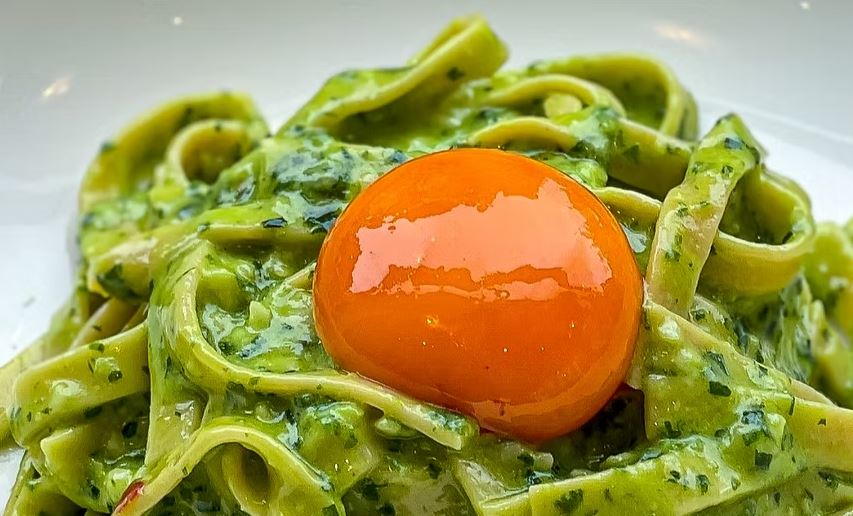 pasta with egg yolk